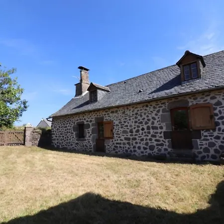 Maison De Caractere Pres Des Volcans D'auvergne, 3 Chambres, Grand Jardin, Animaux Admis, Internet. - Fr-1-742-390 Semesterbostad *