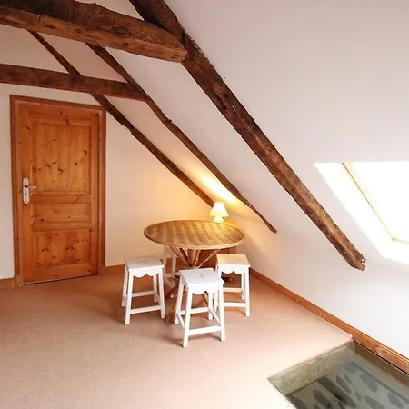 Maison De Caractere Pres Des Volcans D'auvergne, 3 Chambres, Grand Jardin, Animaux Admis, Internet. - Fr-1-742-390 Semesterbostad