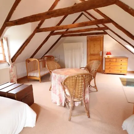 Maison De Caractere Pres Des Volcans D'auvergne, 3 Chambres, Grand Jardin, Animaux Admis, Internet. - Fr-1-742-390 Semesterbostad Sainte-Eulalie (Auvergne)