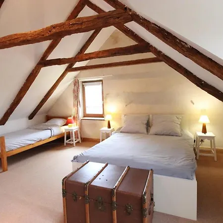 Maison De Caractere Pres Des Volcans D'auvergne, 3 Chambres, Grand Jardin, Animaux Admis, Internet. - Fr-1-742-390 Sainte-Eulalie (Auvergne)