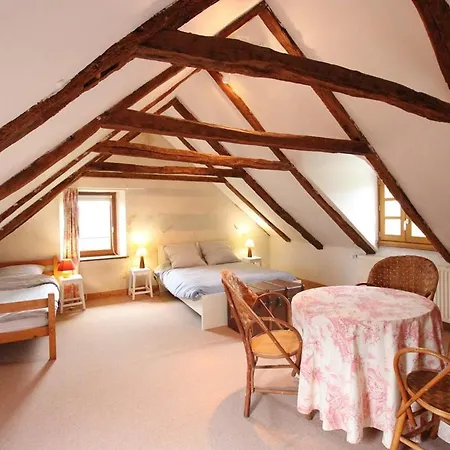 Maison De Caractere Pres Des Volcans D'auvergne, 3 Chambres, Grand Jardin, Animaux Admis, Internet. - Fr-1-742-390 Semesterbostad *