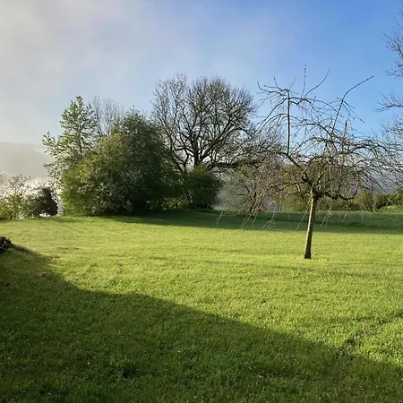 Maison De Caractere Pres Des Volcans D'auvergne, 3 Chambres, Grand Jardin, Animaux Admis, Internet. - Fr-1-742-390 *